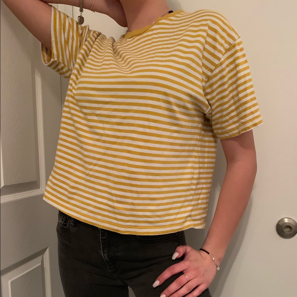brandy melville white and yellow striped t-shirt